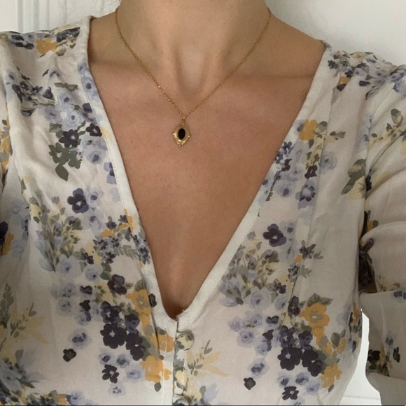 Madewell Jewelry - Madewell gold and black pendant necklace